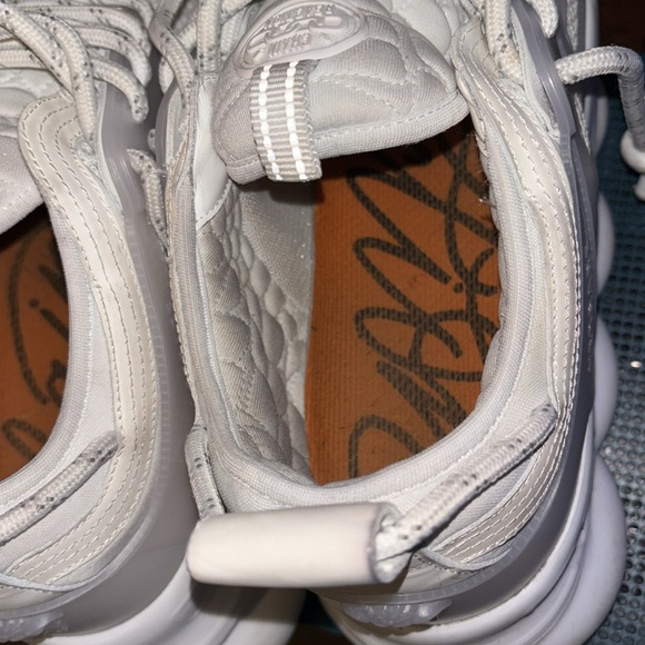 Versace Chain Reaction 'White' - Picture 13 of 17